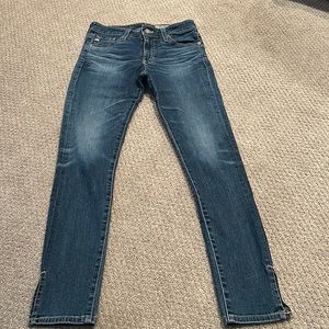 AG denim sz 25R “The Farrah Skinny Ankle”’ high rise w/ ankle slit detail